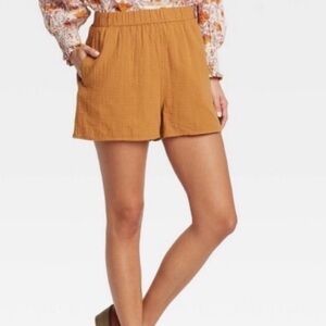 Universal Thread- MUSTARD TEXTURED COTTON SHORT SHORTS- Size small